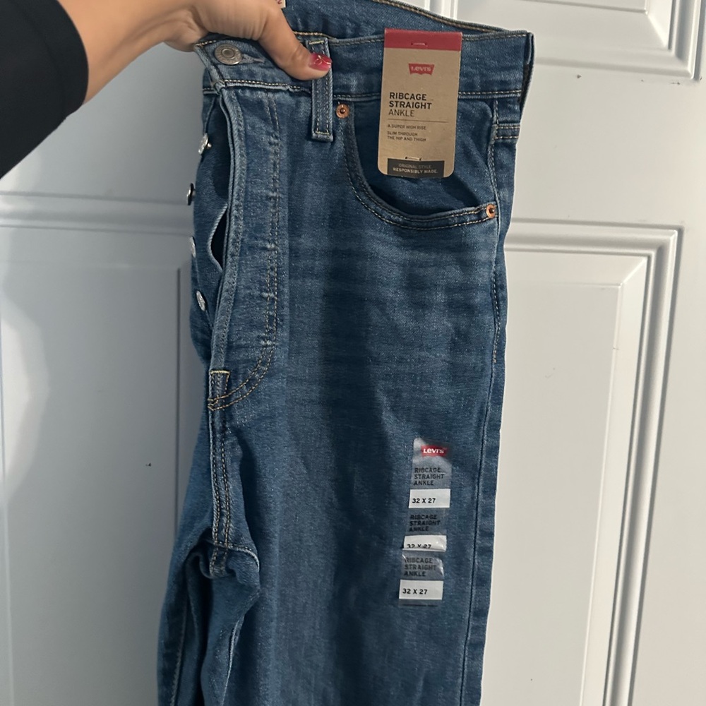 Levi's Women’s Ribcage Straight Ankle Jeans